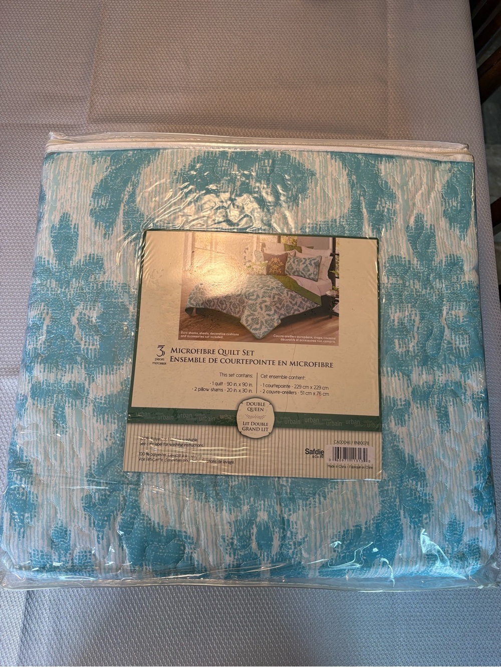 Turquoise and White Microfiber Quilt Set
